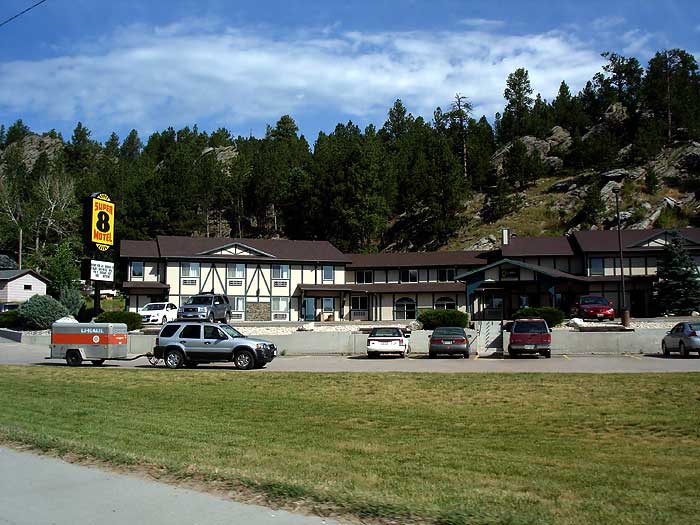 super 8 motel sign. -Super 8 Motel 415 W. Mt.